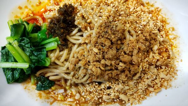 「汁無し担々麺」@雲林坊 北千住東口店の写真