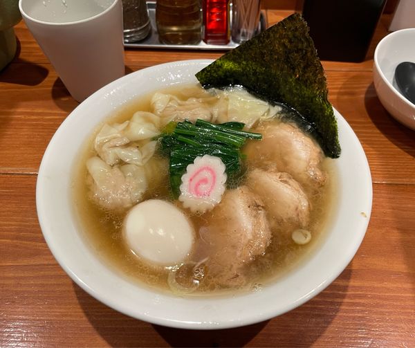 「【肉の日限定】生姜塩雲呑チャーシュー麺」@麺屋 真心の写真