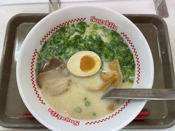 「濃い味スガキヤラーメン　￥５２０」@スガキヤ 大府アピタ店の写真