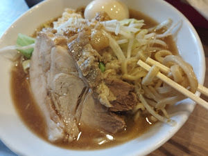 「ビギナーセット(200g味玉ニンニクヤサイアブラ)(800)」@豚仙人 鶴見店の写真