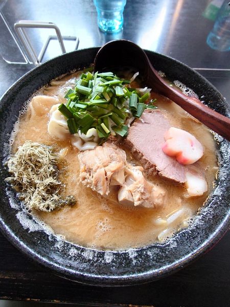 「特製みそらーめん 太麺+こってり」@秋田ラーメン はまの写真