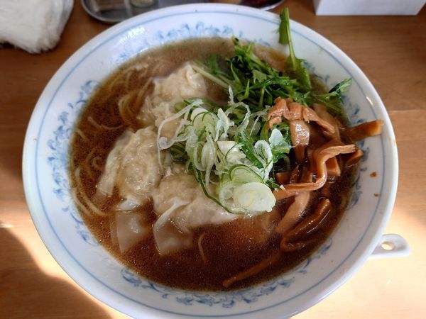 「俺のワンタン麺」@MENYA 食い味の道有楽の写真