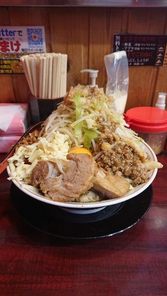 「令4・11・29油そば大(990円)ヤサイマシマシアブラマシ」@らーめん ぶっ豚 町田店の写真