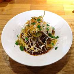 汁なし担々麺 1100円