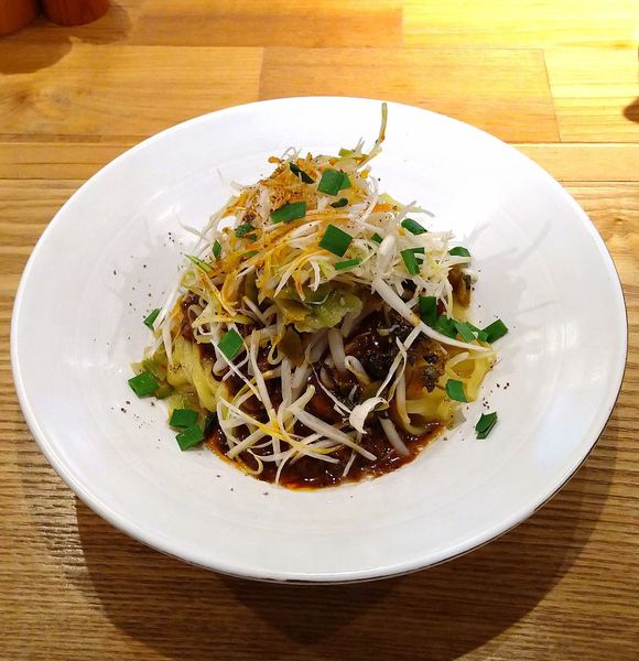 「汁なし担々麺 1100円」@茶麺房 貴勇 丸の内店の写真