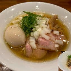 【限定】にごり煮干中華そば850円、和え玉300円