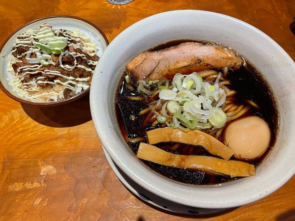 「らーめんmicro、豚丼」@人類みな麺類 東京本店の写真