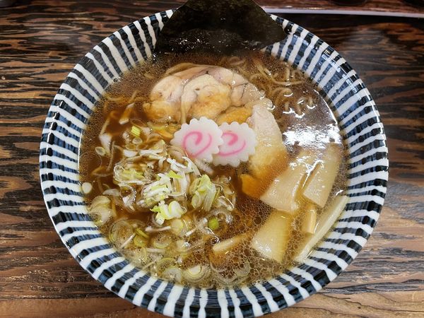 「錦爽どり支那そば　醤油　￥７５０」@おばばと小僧の写真