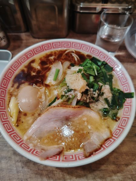 「純真スタメン満気+味玉」@よってこや センター北あいたい店の写真