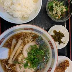 尾道ラーメン定食　900円