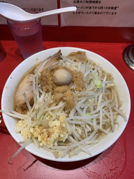 「ラーメン少なめ ¥830 生卵 ¥50」@麺屋HEROの写真