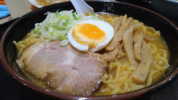 「味噌ラーメン、大盛り」@ラーメン専門三代目 月見軒 SUNAMO店の写真
