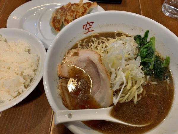 「しょうゆらーめん」@麺屋 空の写真