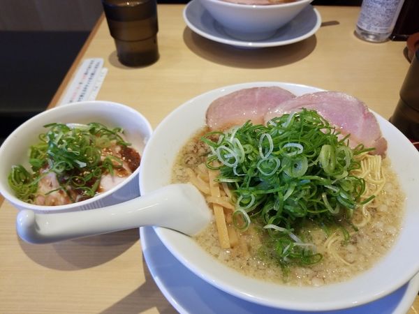 「京都熟成醤油ラーメン」@京都ラーメン 森井 愛甲石田店の写真