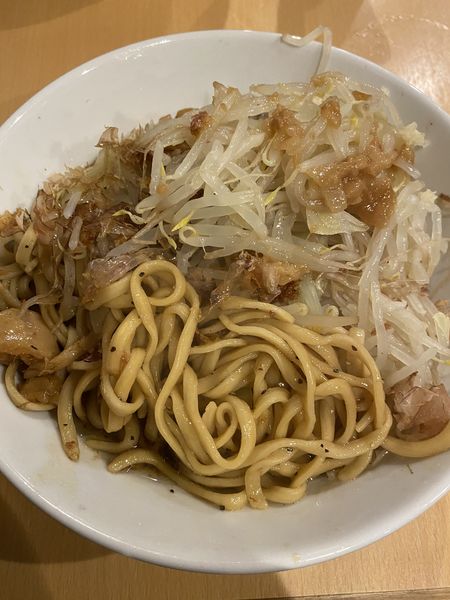 「まぜそばJUNK+クリームチーズ 900+100」@ピコピコポンの写真