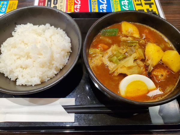 「ローストチキンスープカレー・3辛・普通盛り」@カレーハウスCoCo壱番屋 JR石川町駅南口店の写真