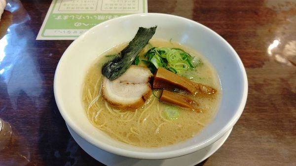「豚白湯ラーメン+味付け替え玉」@ろく月の写真