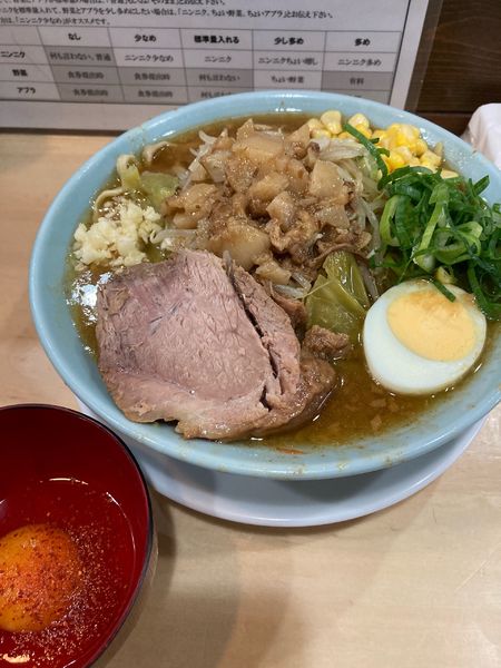 「濃厚みそ　少なめ（300g）サービスなまたまご」@ラーメン富士丸 平塚店の写真