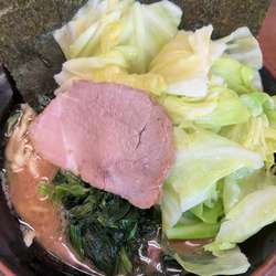 ラーメン　キャベツ