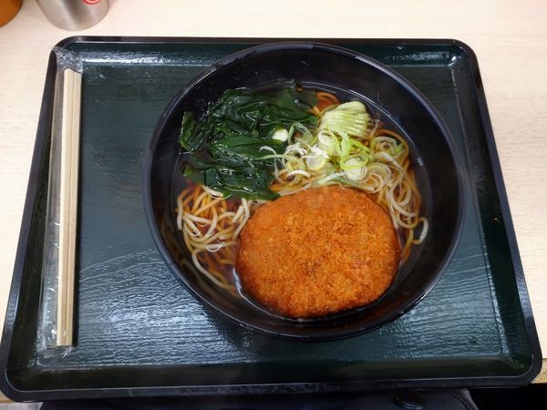 「コロッケそば（470円）」@名代 箱根そば 川崎店の写真