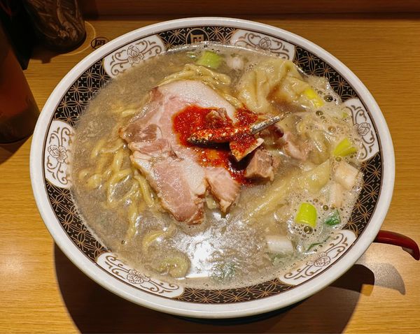 「煮干しラーメン」@すごい煮干ラーメン凪 西新宿7丁目店の写真