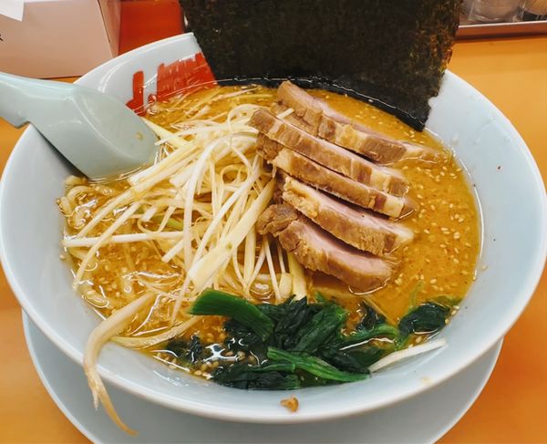 「特製味噌ネギチャーシュー麺」@ラーメン山岡家 厚木店の写真