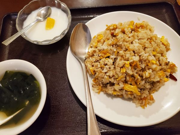 「チャーハンと焼き餃子」@よしだ家の写真