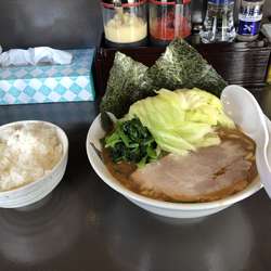 辛味噌ラーメン(並)＋キャベツ＋半ライス