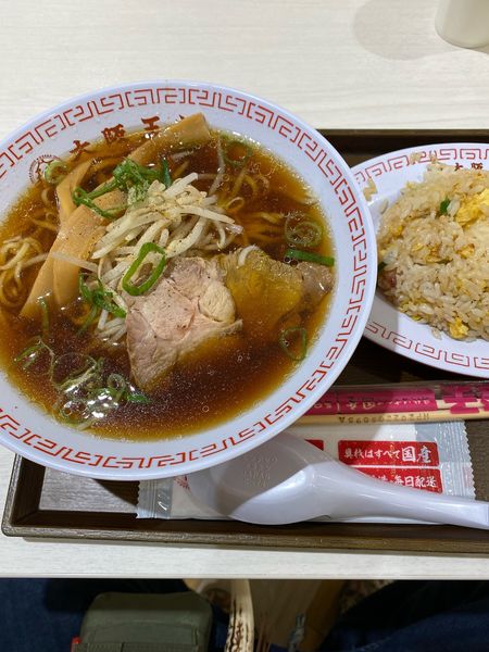 「中華そば➕半チャーハン」@大阪王将 カメイドクロック店の写真