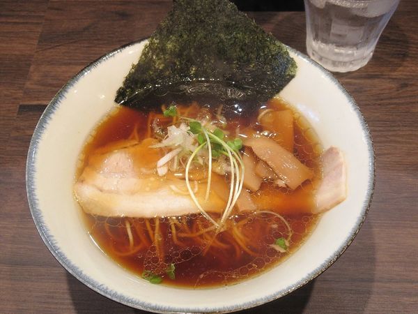 「中華蕎麦 醤油（900円）」@中華蕎麦 かくれんぼの写真