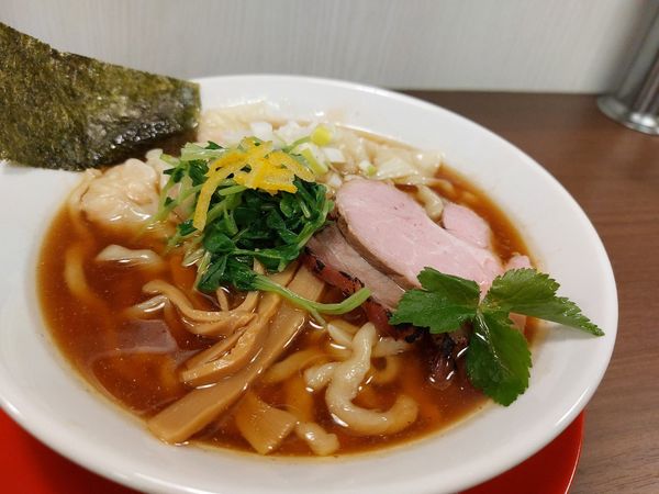 「手打ちわんたん麺　醤油」@中華そば 麦笑 本所吾妻橋店の写真