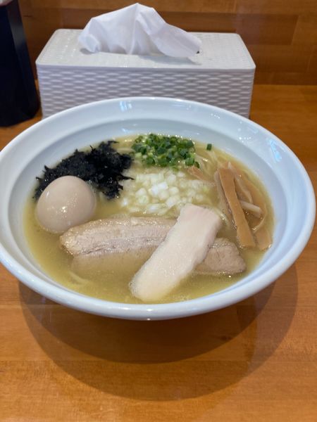 「鶏そば塩　味玉」@麺屋 咲の写真