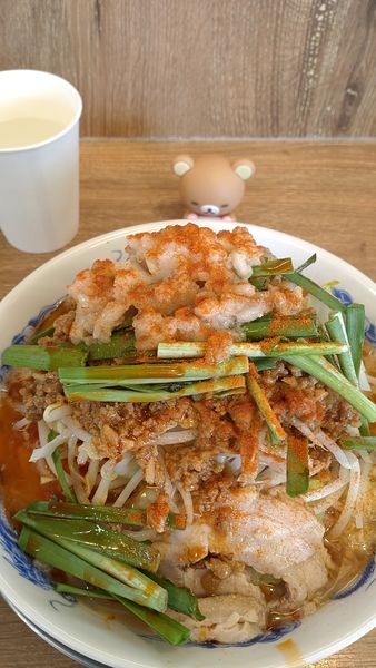 「ピリ辛スタミナラーメン（880円税込）+豚１枚」@ジャンクガレッジ 深谷店の写真