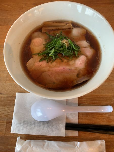 「正油ラーメン（950円）」@湖麺屋 Reel Cafeの写真