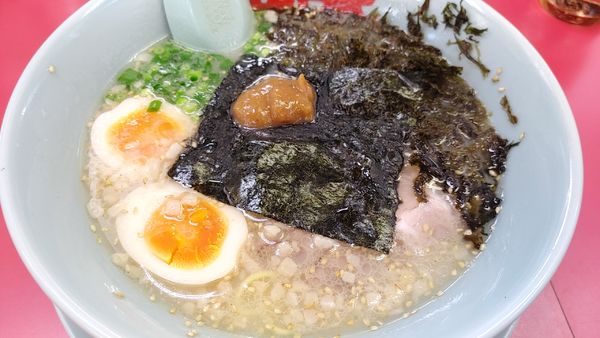 「朝ラーメン　黒ばら海苔、味玉トッピング」@山岡家 松本店の写真