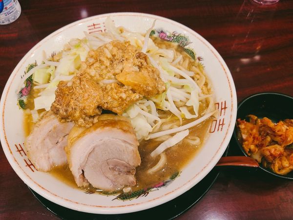 「小ラーメン 無料キムチ」@ぶっ豚の写真