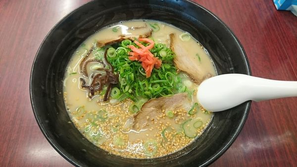 「博多長浜ラーメン」@一発屋 城北町本店の写真