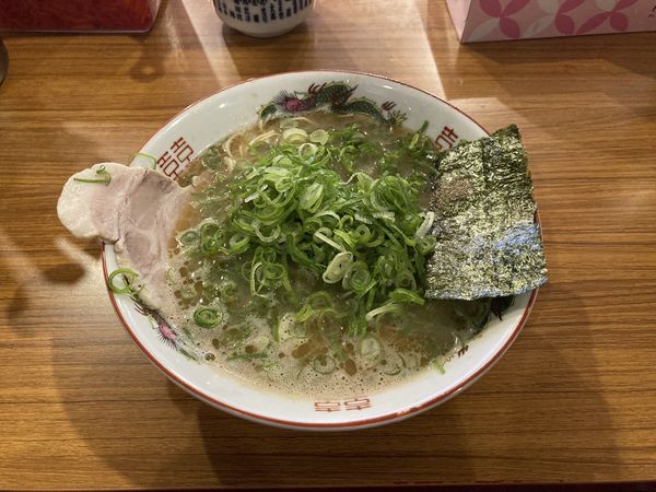 「らーめん＋ねぎ」@中洲屋台 長浜ラーメン 初代 健太の写真