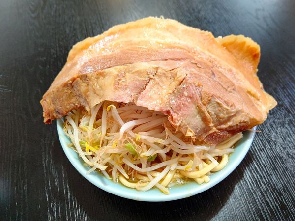 「Bigロングチャーシューメン(並盛・250g)1,280円」@ラーメン ジライヤの写真