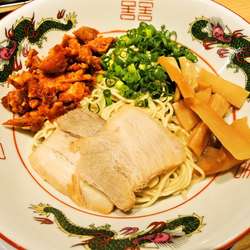 とんこつ油そば 小（750円）