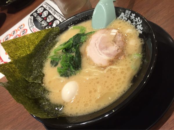 「醤油ラーメン」@町田商店 成瀬店の写真