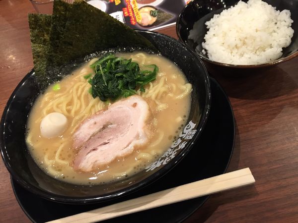 「醤油ラーメン」@町田商店 成瀬店の写真