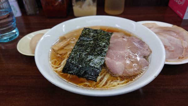 「ラーメン（普通）バラチャーシュー　煮卵　600＋250＋50」@めんくい亭の写真