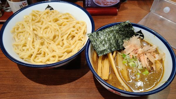 「つけめん(中・あつもり)+メンマ」@つけめん 玉 本店の写真