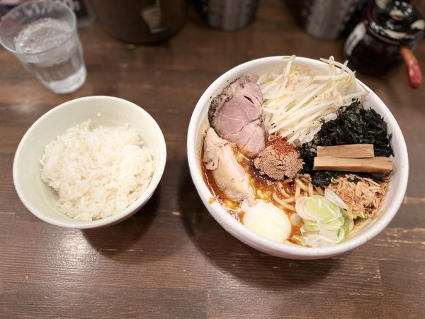 「辛辛魚まぜそば (辛さ控えめ)950円」@麺処 井の庄の写真