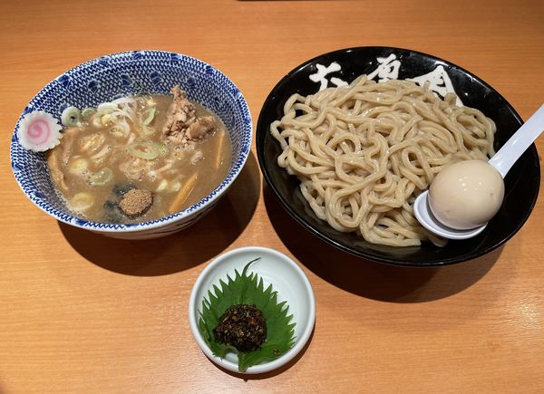 「特製つけ麺　生七味」@六厘舎の写真