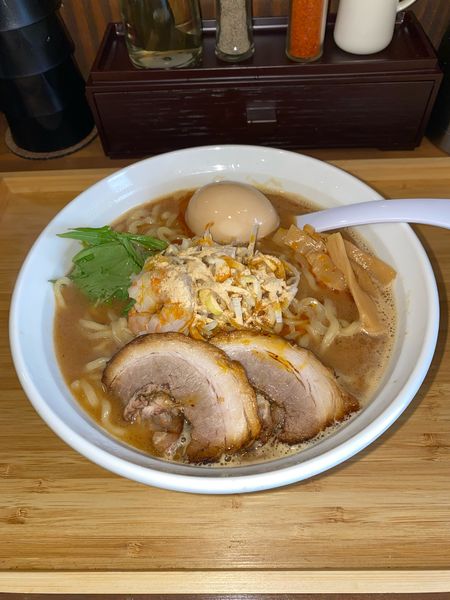 「海老味噌らぁめん麺大盛煮玉子¥1,320円(期間限定)」@らぁめん 麺彩家の写真