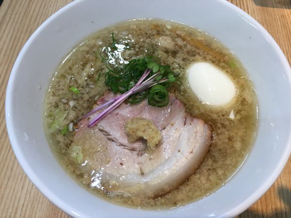 「背脂生姜味玉らーめん」@しおらーめん進化 2ndの写真
