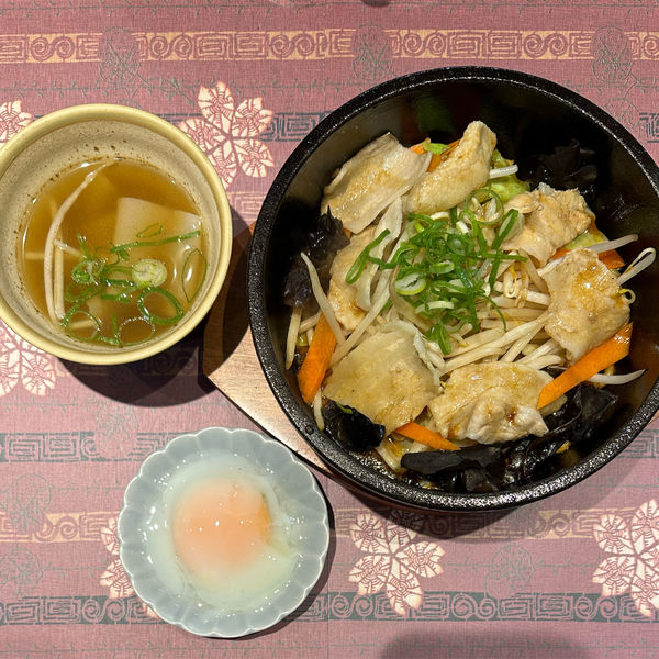 「黒 スパイシー特製だしソース&三元豚」@東京中野 大成軒の写真