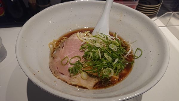 「煮干し醤油らーめん」@中華そば いっかんの写真